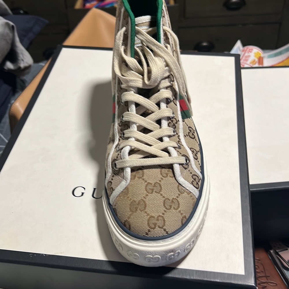 Gucci - Picture 4 of 5